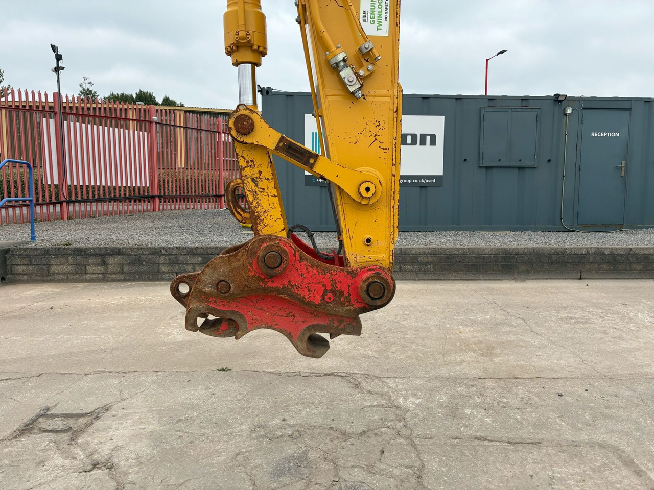 Pelle sur chenille Kobelco SK350LC-10E: photos 8