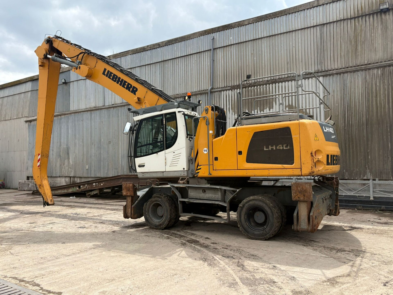 Liebherr LH40M Litronic - Pelle de manutention: photos 3 Liebherr LH40M Litronic - Pelle de manutention: photos 3