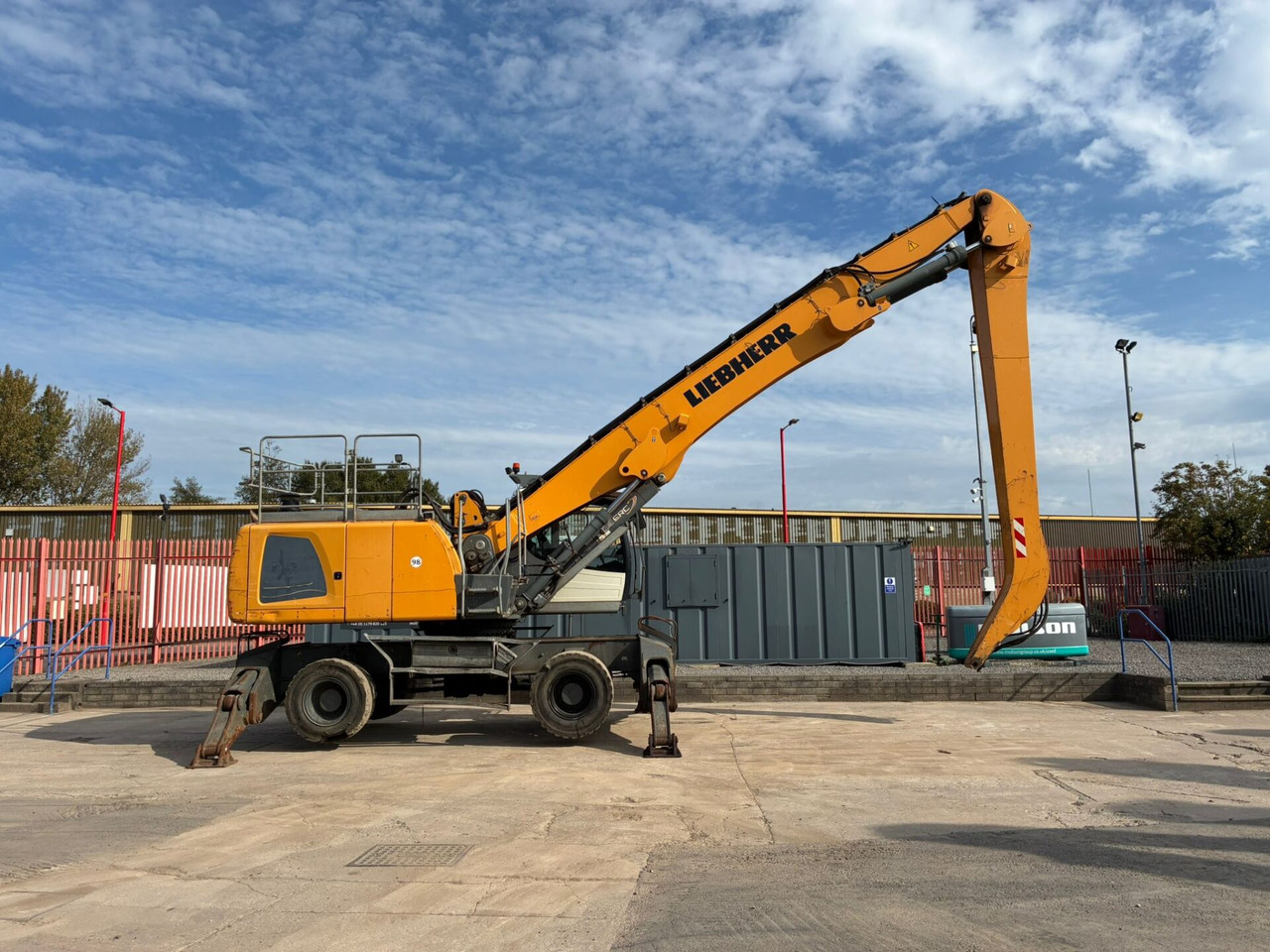 Pelle de manutention Liebherr LH40M: photos 6