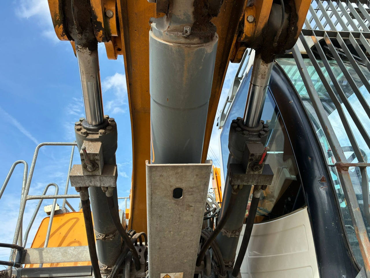 Pelle de manutention Liebherr LH40M: photos 13