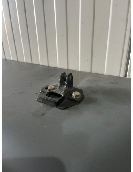 Liebherr A904C Li / A900C Li / A900C ZW / R904 / A900C Li / A900C / R900C Li / R904C - Capot: photos 3 Liebherr A904C Li / A900C Li / A900C ZW / R904 / A900C Li / A900C / R900C Li / R904C - Capot: photos 3