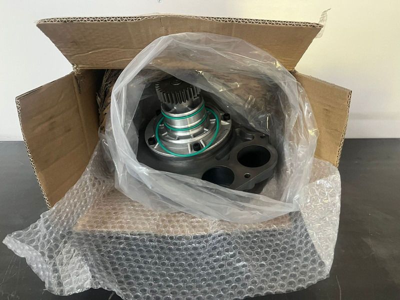 Liebherr P944 / R954 / R944 / R954 / L556-454 / L566-460 - Pompe à liquide de refroidissement: photos 2 Liebherr P944 / R954 / R944 / R954 / L556-454 / L566-460 - Pompe à liquide de refroidissement: photos 2