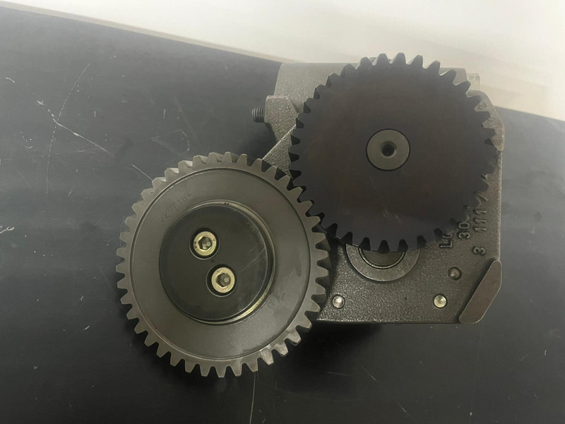 Liebherr P964 , R974 ,R964 - Pompe à huile: photos 3 Liebherr P964 , R974 ,R964 - Pompe à huile: photos 3