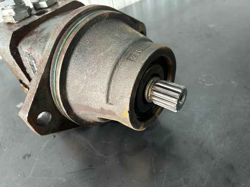 Liebherr R904 / A904C Li / A904 Li / A900C Li / A900C / R900C Li / R904C / R900C Li EDC - Moteur hydraulique: photos 3 Liebherr R904 / A904C Li / A904 Li / A900C Li / A900C / R900C Li / R904C / R900C Li EDC - Moteur hydraulique: photos 3