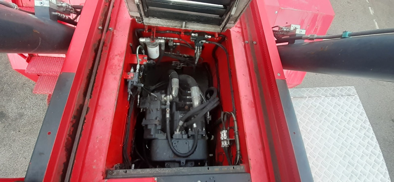 CVS FERRARI F478.6S - Reach stacker: photos 4 CVS FERRARI F478.6S - Reach stacker: photos 4