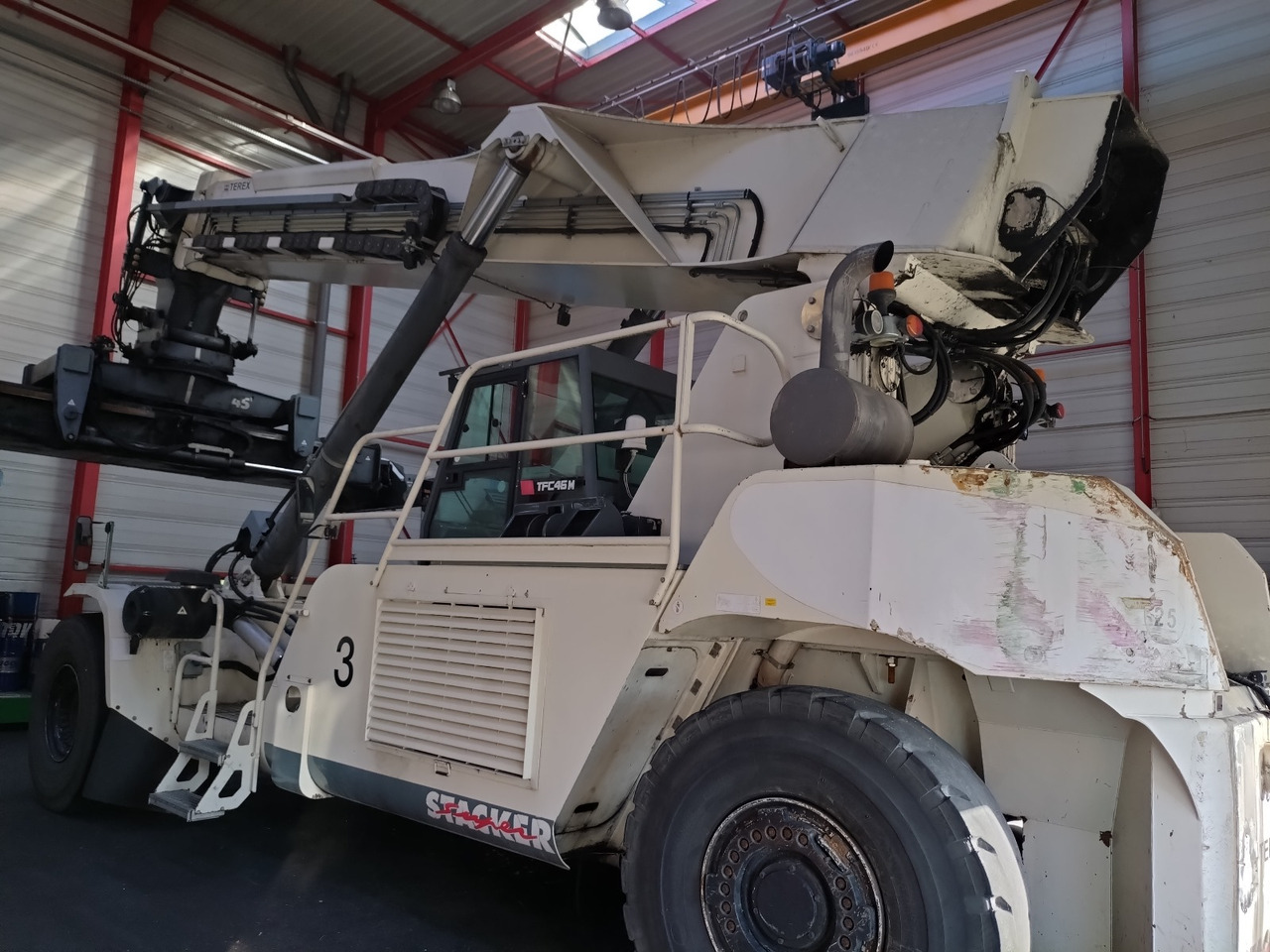 TEREX TFC 46M HC DRY - Reach stacker: photos 4 TEREX TFC 46M HC DRY - Reach stacker: photos 4