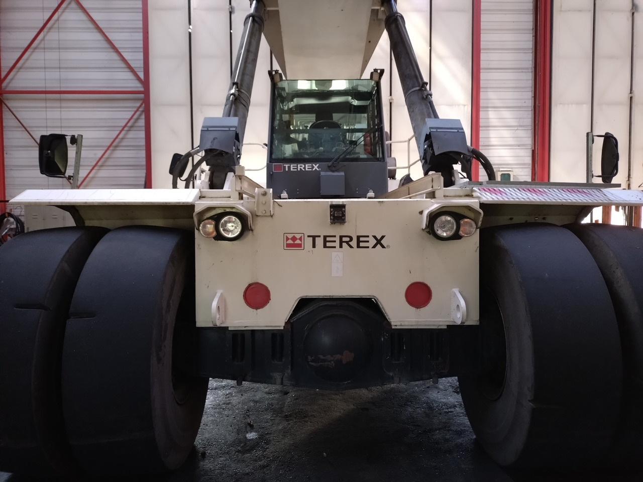 TEREX TFC 46M HC DRY - Reach stacker: photos 1 TEREX TFC 46M HC DRY - Reach stacker: photos 1