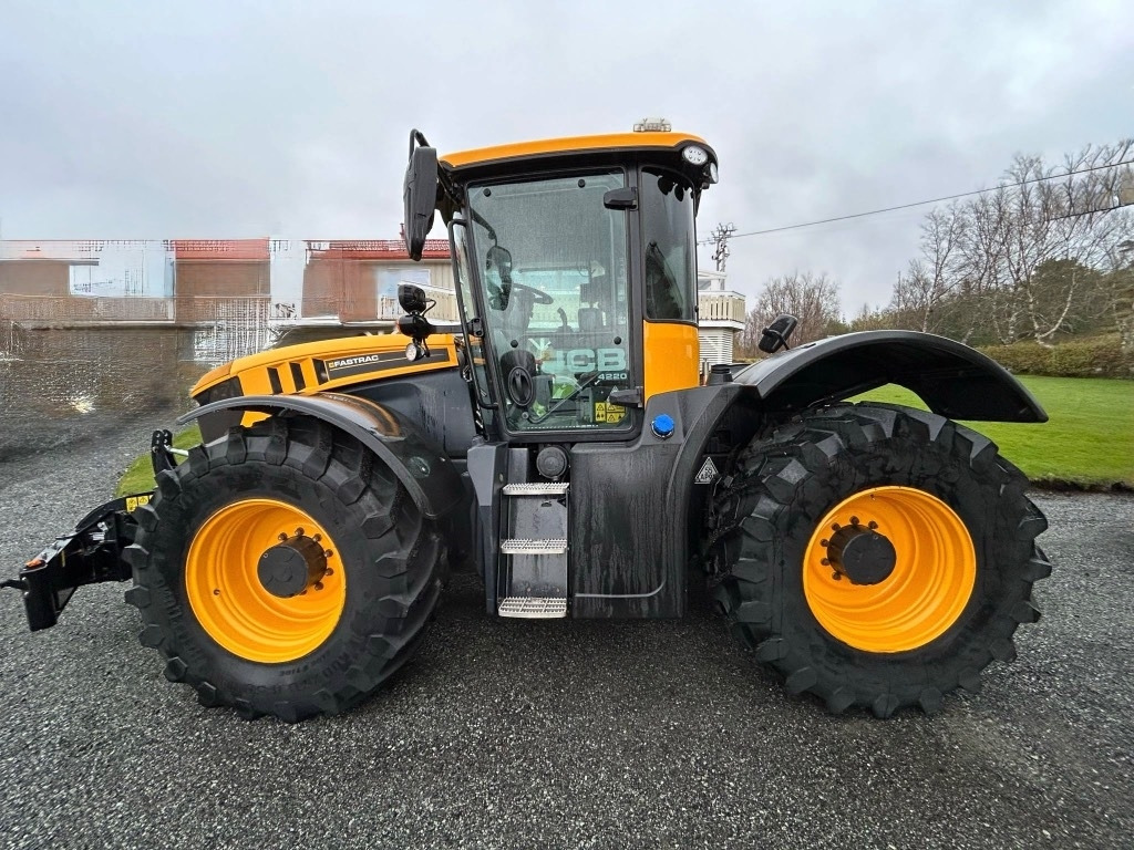 JCB 4220 FASTRAC - Tracteur agricole: photos 2 JCB 4220 FASTRAC - Tracteur agricole: photos 2