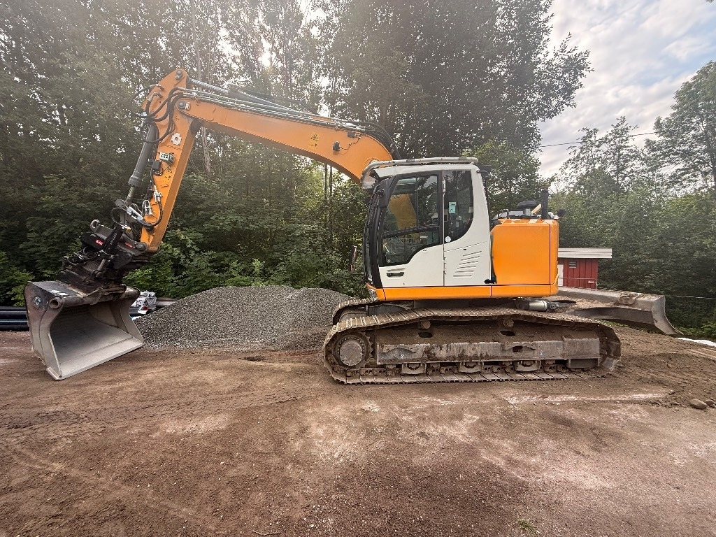 Liebherr R920 Compact LC - Pelle sur chenille: photos 1 Liebherr R920 Compact LC - Pelle sur chenille: photos 1