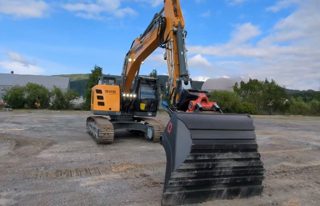 Liebherr R926 Compact LC - Pelle sur chenille: photos 3 Liebherr R926 Compact LC - Pelle sur chenille: photos 3