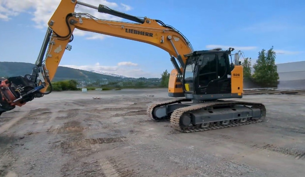 Liebherr R926 Compact LC - Pelle sur chenille: photos 1 Liebherr R926 Compact LC - Pelle sur chenille: photos 1