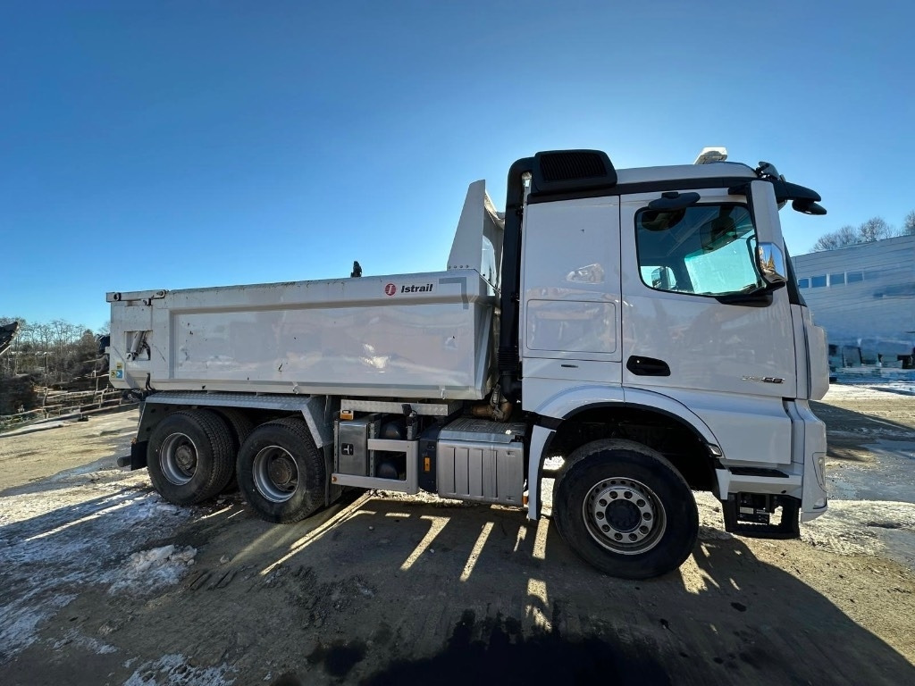 Mercedes-Benz Arocs 2658 - Camion benne: photos 4 Mercedes-Benz Arocs 2658 - Camion benne: photos 4