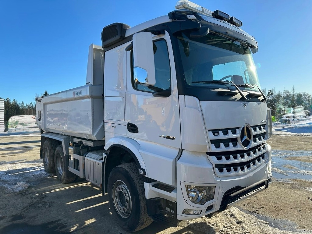 Mercedes-Benz Arocs 2658 - Camion benne: photos 3 Mercedes-Benz Arocs 2658 - Camion benne: photos 3