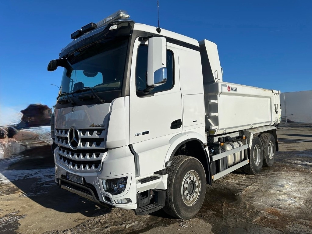 Mercedes-Benz Arocs 2658 - Camion benne: photos 2 Mercedes-Benz Arocs 2658 - Camion benne: photos 2