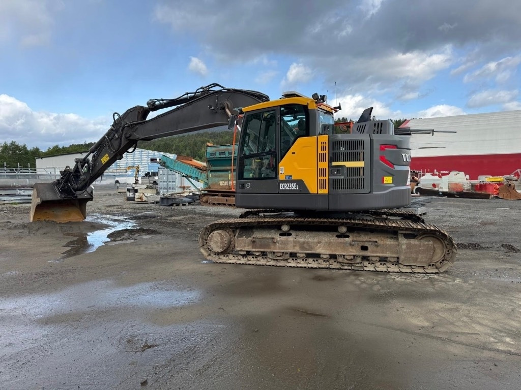 Volvo ECR 235 E - Pelle sur chenille: photos 5 Volvo ECR 235 E - Pelle sur chenille: photos 5