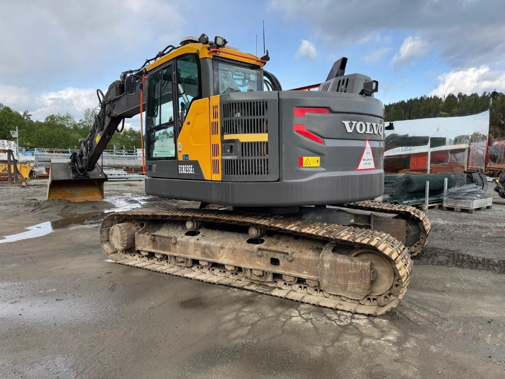 Volvo ECR 235 E - Pelle sur chenille: photos 1 Volvo ECR 235 E - Pelle sur chenille: photos 1