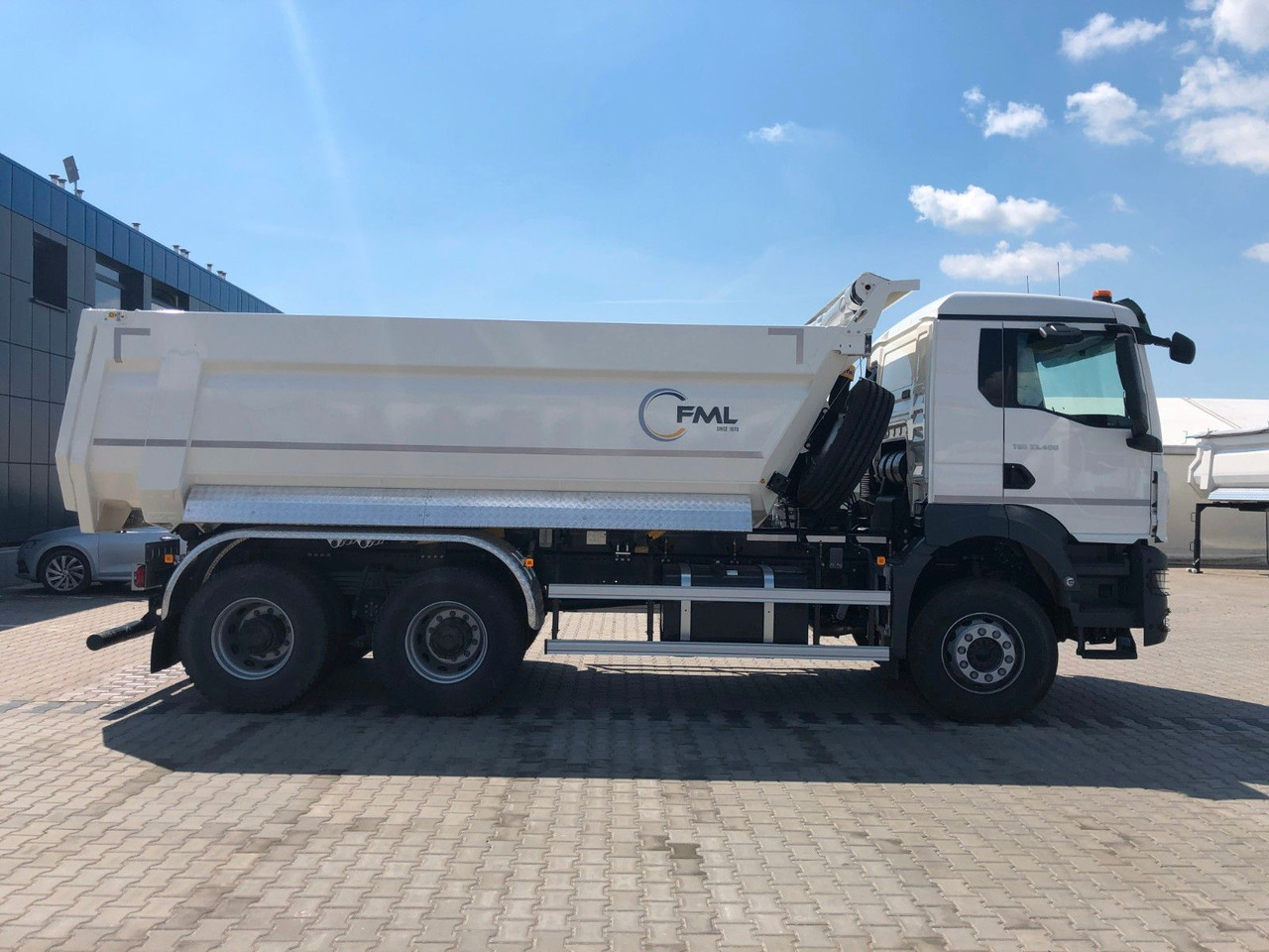 MAN TGS 33.400 6X4 EURO2 FML KIPPER 17,5M3 - Camion benne: photos 3 MAN TGS 33.400 6X4 EURO2 FML KIPPER 17,5M3 - Camion benne: photos 3