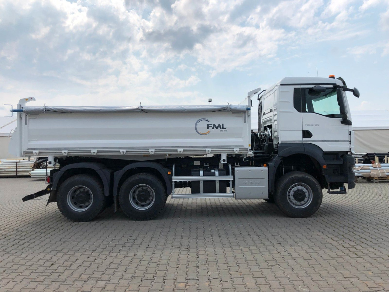 MAN TGS 33.480 6X6 FML Dreiseitenkipper - Camion benne: photos 3 MAN TGS 33.480 6X6 FML Dreiseitenkipper - Camion benne: photos 3