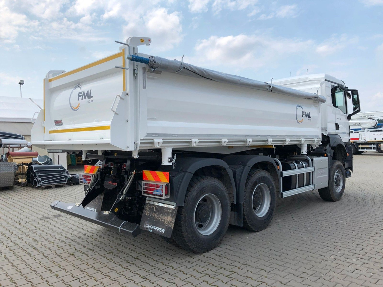 MAN TGS 33.480 6X6 FML Dreiseitenkipper - Camion benne: photos 5 MAN TGS 33.480 6X6 FML Dreiseitenkipper - Camion benne: photos 5
