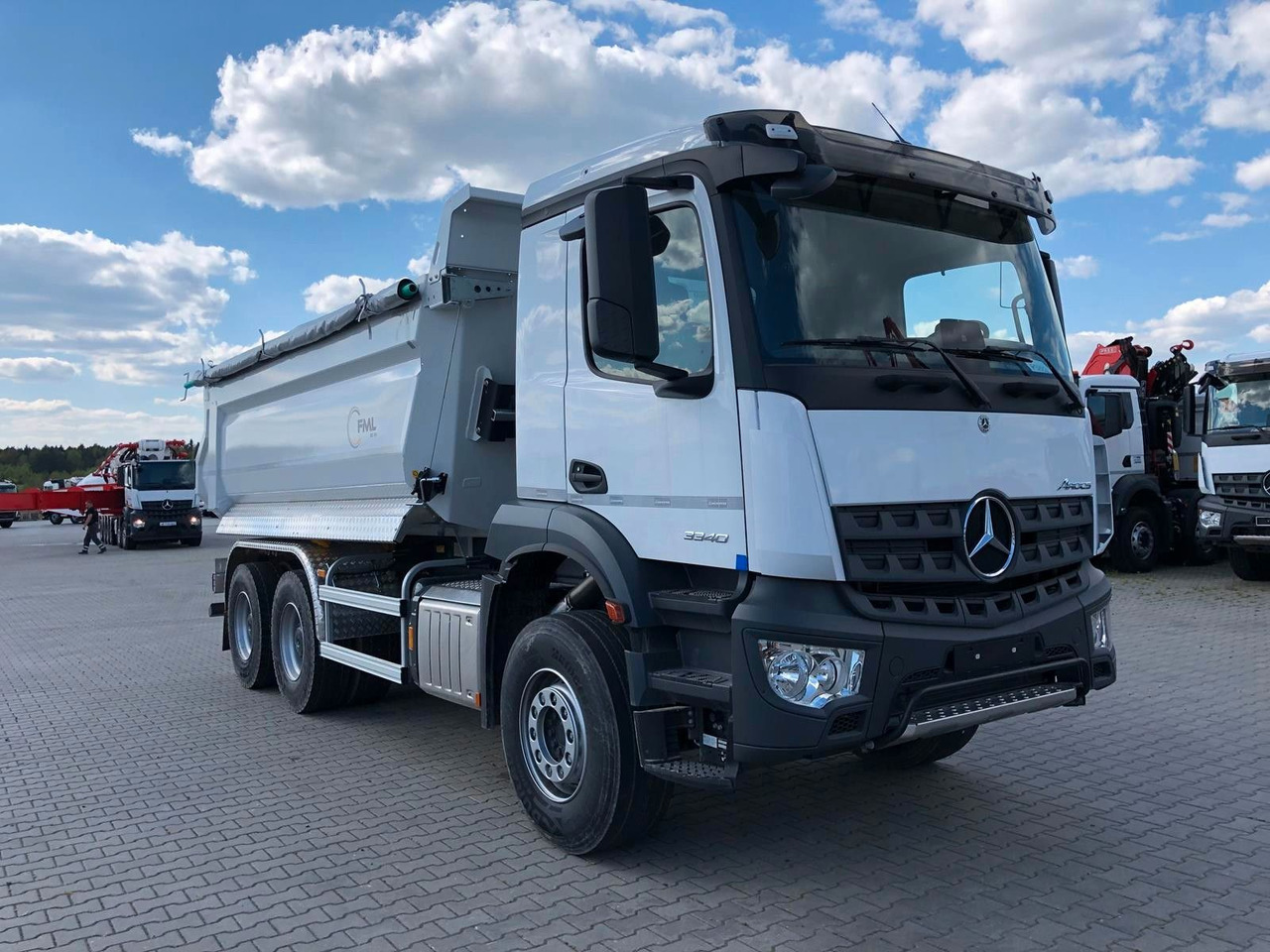 Mercedes-Benz AROCS 3340 6x4 FML KIPPPER HARDOX - Camion benne: photos 1 Mercedes-Benz AROCS 3340 6x4 FML KIPPPER HARDOX - Camion benne: photos 1