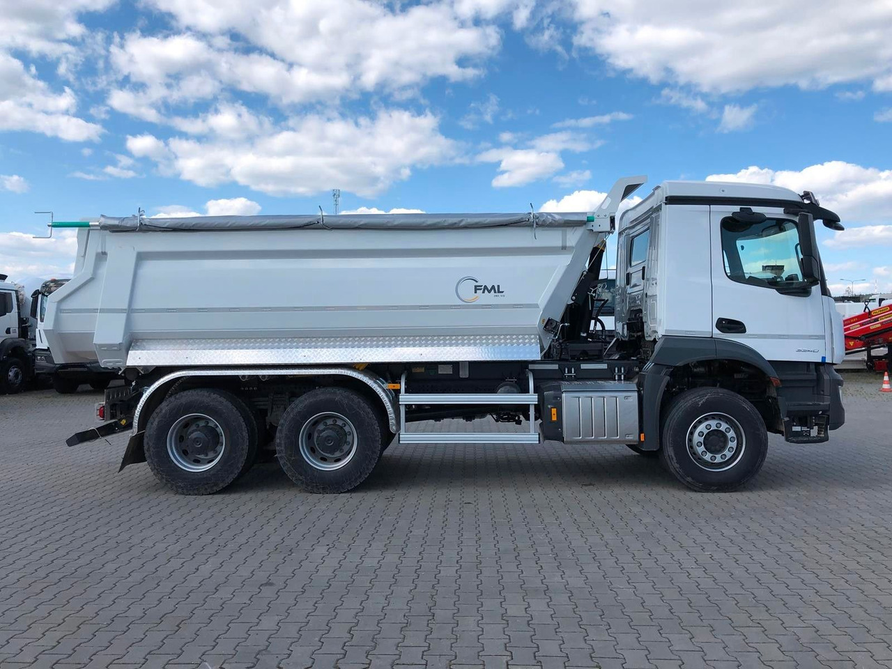 Mercedes-Benz AROCS 3340 6x4 FML KIPPPER HARDOX - Camion benne: photos 3 Mercedes-Benz AROCS 3340 6x4 FML KIPPPER HARDOX - Camion benne: photos 3