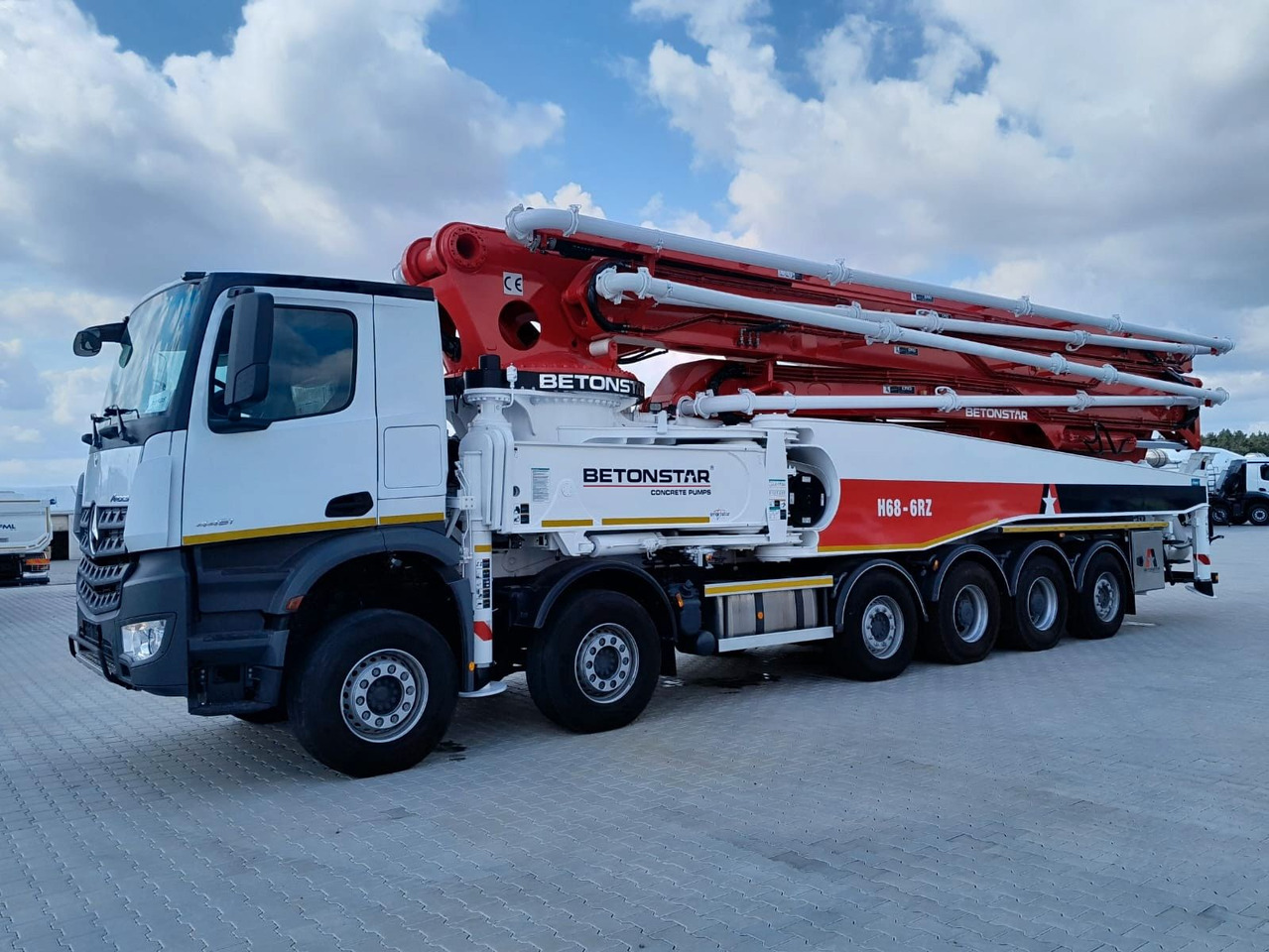 Mercedes-Benz AROCS 4451 BETONSTAR H68.20-6RZ - Camion pompe: photos 2 Mercedes-Benz AROCS 4451 BETONSTAR H68.20-6RZ - Camion pompe: photos 2