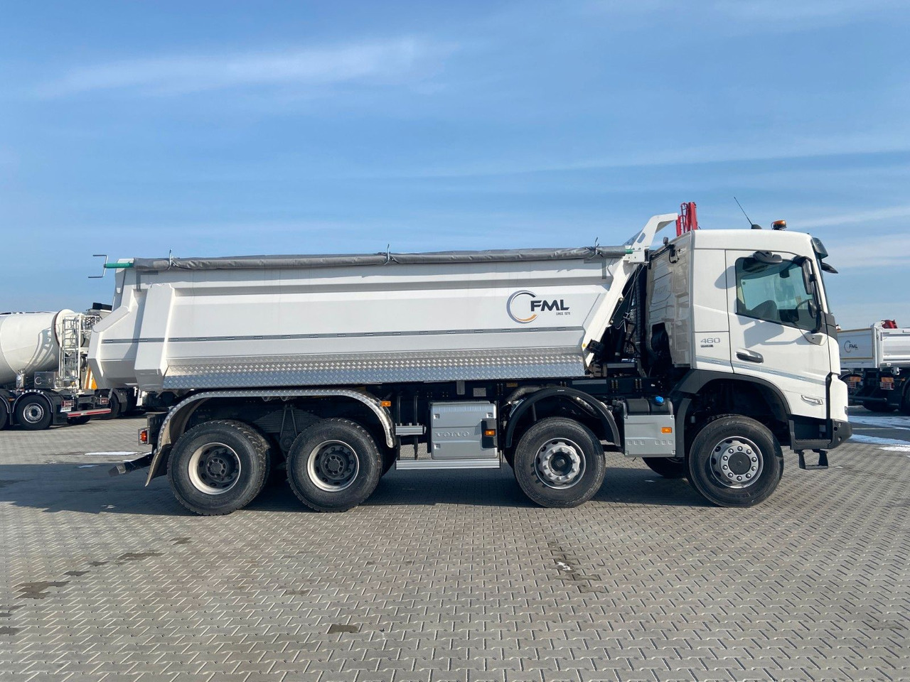 Volvo FMX 460 GSR 8x6 FML KIPPER Volvo FMX 460 GSR 8x6 FML KIPPER - Camion benne: photos 3 Volvo FMX 460 GSR 8x6 FML KIPPER Volvo FMX 460 GSR 8x6 FML KIPPER - Camion benne: photos 3