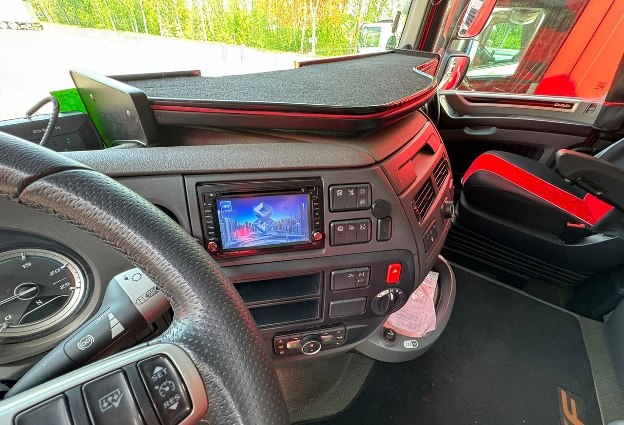 DAF XF 480 - Tracteur routier: photos 5 DAF XF 480 - Tracteur routier: photos 5