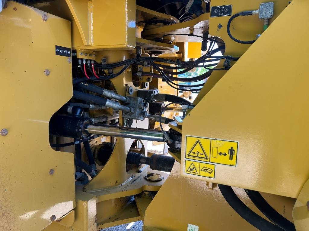 Chargeuse sur pneus CAT 972 M: photos 43