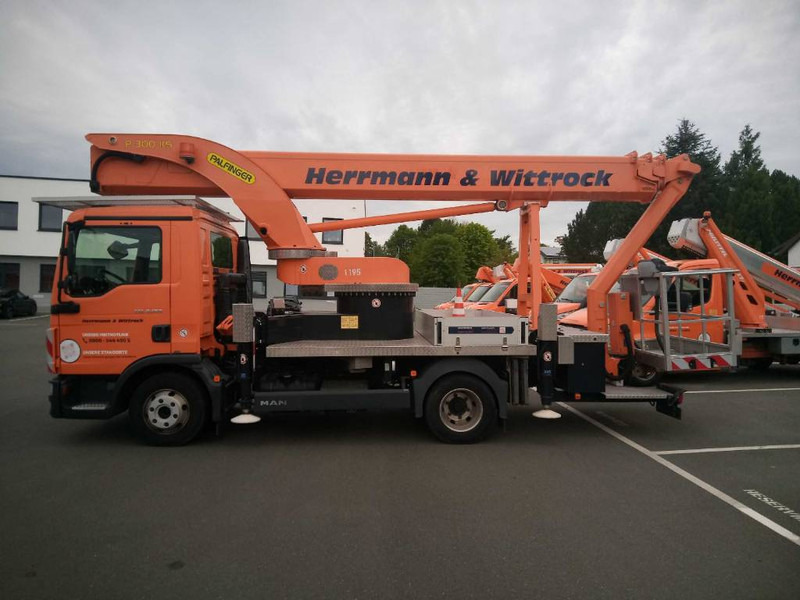 Palfinger P 300 KS - Camion avec nacelle: photos 3 Palfinger P 300 KS - Camion avec nacelle: photos 3