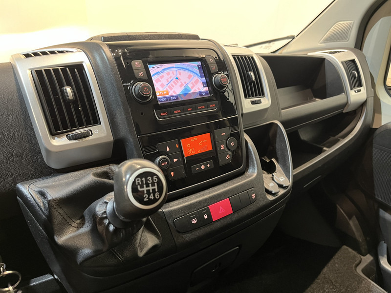 Fourgonnette Fiat Ducato 2.3 MultiJet L2H2 120 PK / Euro 6 / Airco / Camera / Cruise Control / Trekhaak / Navigatie / 3-Zits / 72.600 KM !!: photos 5