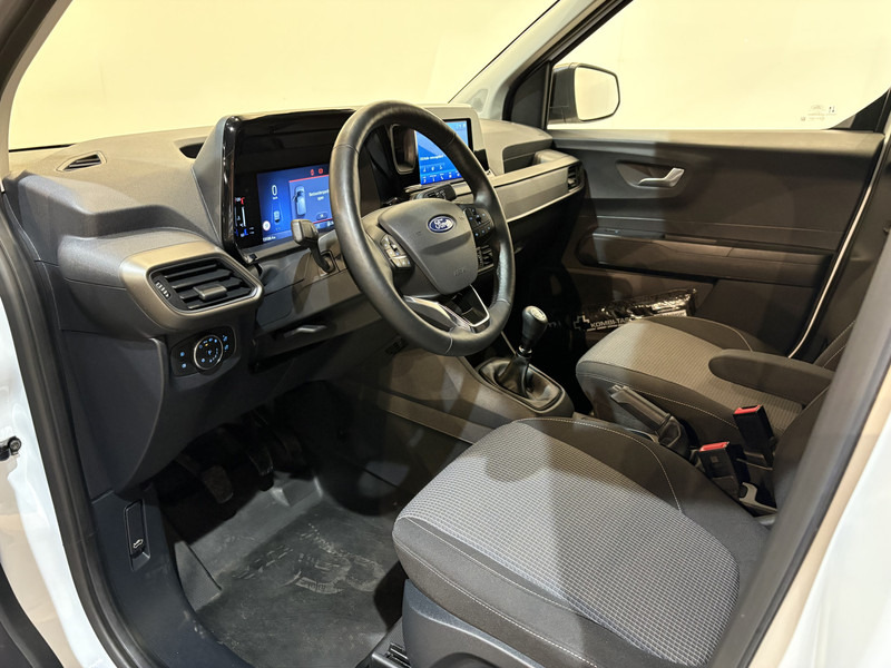 Ford Transit Courier 1.0 EcoBoost Trend Benzine / Winterpack / Airco / Cruisecontrol / Carplay / Camera / 13.100 KM !! - Fourgonnette: photos 2 Ford Transit Courier 1.0 EcoBoost Trend Benzine / Winterpack / Airco / Cruisecontrol / Carplay / Camera / 13.100 KM !! - Fourgonnette: photos 2