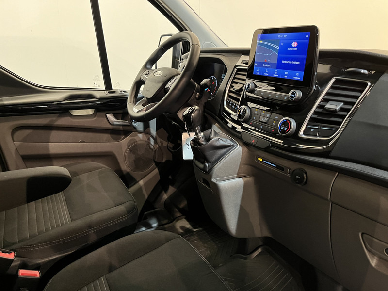 Ford Transit Custom 2.0 TDCI L2H1 Limited 130 PK / Euro 6 / Airco / Cruise Control / CarPlay / PDC / Navigatie / 3-Zits / 16.200 KM !! / BPM VRIJ !! - Fourgonnette: photos 3 Ford Transit Custom 2.0 TDCI L2H1 Limited 130 PK / Euro 6 / Airco / Cruise Control / CarPlay / PDC / Navigatie / 3-Zits / 16.200 KM !! / BPM VRIJ !! - Fourgonnette: photos 3