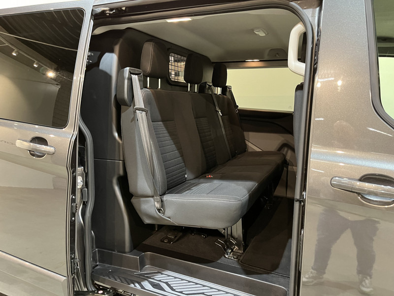 Ford Transit Custom 300 2.0 TDCI L2H1 Limited DC Dubbel Cabine 130 PK Automaat / Euro 6 / Schuifdeur L + R / Airco / Cruise Control / Camera / CarPlay / Trekhaak / Navigatie - Fourgonnette, Utilitaire double cabine: photos 5 Ford Transit Custom 300 2.0 TDCI L2H1 Limited DC Dubbel Cabine 130 PK Automaat / Euro 6 / Schuifdeur L + R / Airco / Cruise Control / Camera / CarPlay / Trekhaak / Navigatie - Fourgonnette, Utilitaire double cabine: photos 5