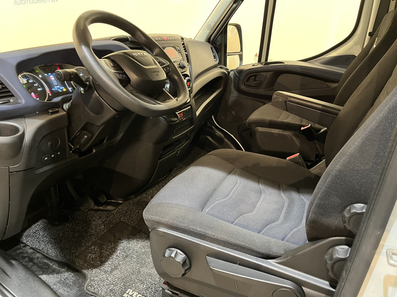 Iveco 70C18 3.0 Automaat Bakwagen / Dhollandia Laadklep / Euro 6 / Luchtvering / Airco / Camera / Cruise Control - Camion fourgon: photos 5 Iveco 70C18 3.0 Automaat Bakwagen / Dhollandia Laadklep / Euro 6 / Luchtvering / Airco / Camera / Cruise Control - Camion fourgon: photos 5