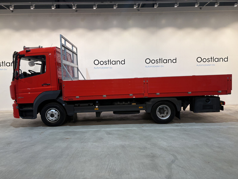 Mercedes-Benz Atego 824 BL Open Laadbak / 6 cil. Automaat / Airco / Cruise Control / 3 Zitplaatsen / 12.890 KM !! - Camion plateau: photos 2 Mercedes-Benz Atego 824 BL Open Laadbak / 6 cil. Automaat / Airco / Cruise Control / 3 Zitplaatsen / 12.890 KM !! - Camion plateau: photos 2