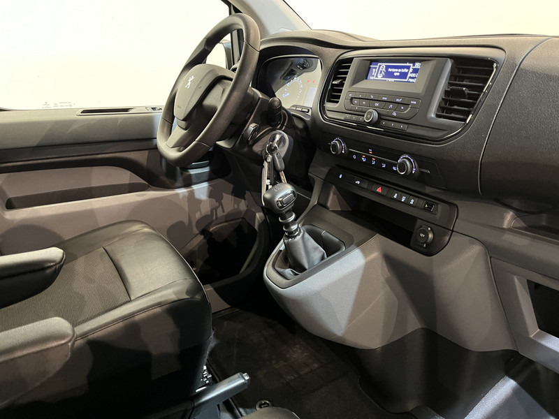 Peugeot Expert 1.6 BlueHDI 115 PK / Euro 6 / Airco / Cruise Control / PDC / 75.500 KM !! / BPM VRIJ !! - Fourgonnette: photos 3 Peugeot Expert 1.6 BlueHDI 115 PK / Euro 6 / Airco / Cruise Control / PDC / 75.500 KM !! / BPM VRIJ !! - Fourgonnette: photos 3