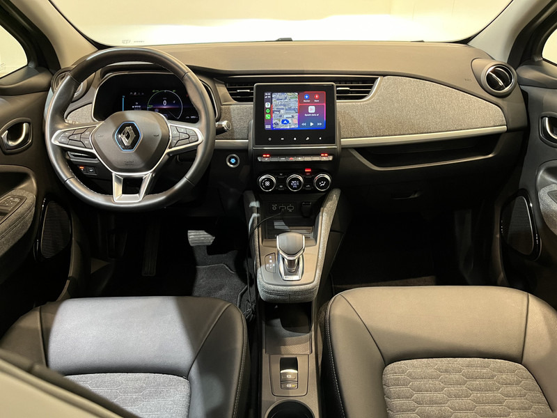 Renault ZOE R110 Experience 52 kWh (Huuraccu) / CarPlay / Camera / Airco / Cruise Control / LMV / Navigatie / 11.000 KM !! Prijs ex BTW € 11.500,- - Voiture à hayon: photos 2 Renault ZOE R110 Experience 52 kWh (Huuraccu) / CarPlay / Camera / Airco / Cruise Control / LMV / Navigatie / 11.000 KM !! Prijs ex BTW € 11.500,- - Voiture à hayon: photos 2