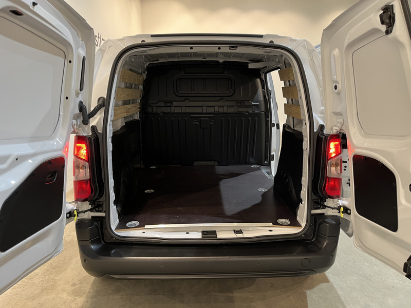 Toyota PROACE CITY Electric Live 50 kWh 100% elektrisch !! / CCS Snellader / Airco / Cruise Control / CarPlay / Navigatie / Camera / 980 KM !! Z.G.A.N. / BPM VRIJ !! - Fourgonnette, Utilitaire électrique: photos 5 Toyota PROACE CITY Electric Live 50 kWh 100% elektrisch !! / CCS Snellader / Airco / Cruise Control / CarPlay / Navigatie / Camera / 980 KM !! Z.G.A.N. / BPM VRIJ !! - Fourgonnette, Utilitaire électrique: photos 5