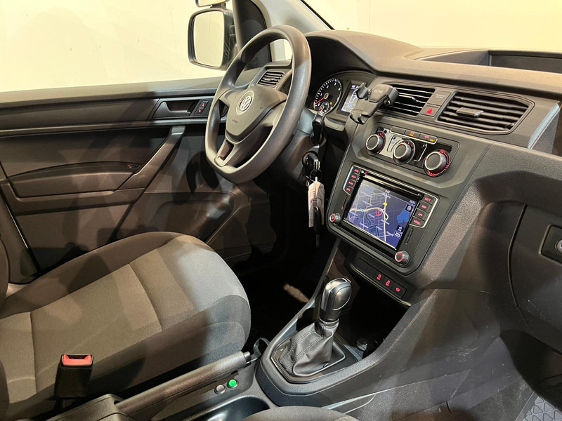 Volkswagen Caddy 2.0 TDI L2H1 BMT 4Motion Maxi 150 PK Automaat Servicebus / Inrichting / 220V. / Euro 6 / Airco / Cruise Control / Camera / Trekhaak / CarPlay / Navigatie / 90.500 KM !! - Fourgonnette: photos 3 Volkswagen Caddy 2.0 TDI L2H1 BMT 4Motion Maxi 150 PK Automaat Servicebus / Inrichting / 220V. / Euro 6 / Airco / Cruise Control / Camera / Trekhaak / CarPlay / Navigatie / 90.500 KM !! - Fourgonnette: photos 3