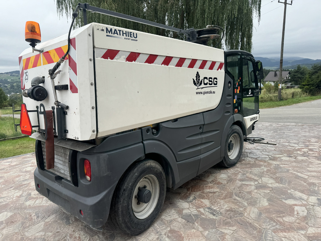 MATHIEU Grand Aquadyne 4000 water truck sprayer HP washer - Balayeuse de voirie: photos 2 MATHIEU Grand Aquadyne 4000 water truck sprayer HP washer - Balayeuse de voirie: photos 2
