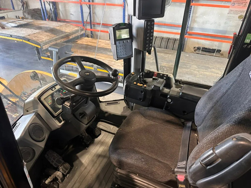Caterpillar 950M - Chargeuse sur pneus: photos 4 Caterpillar 950M - Chargeuse sur pneus: photos 4