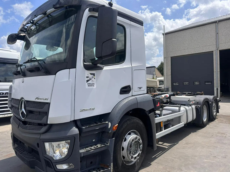 Mercedes-Benz Antos 2543 Hyva - Camion ampliroll: photos 1 Mercedes-Benz Antos 2543 Hyva - Camion ampliroll: photos 1