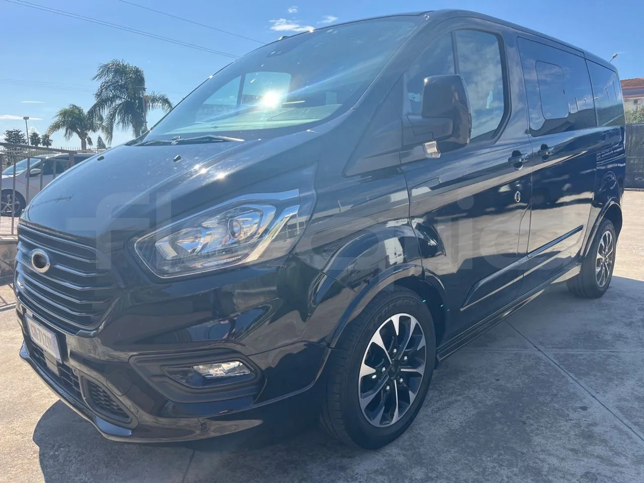 Ford Tourneo Custom - Minibus, Transport de personnes: photos 4 Ford Tourneo Custom - Minibus, Transport de personnes: photos 4