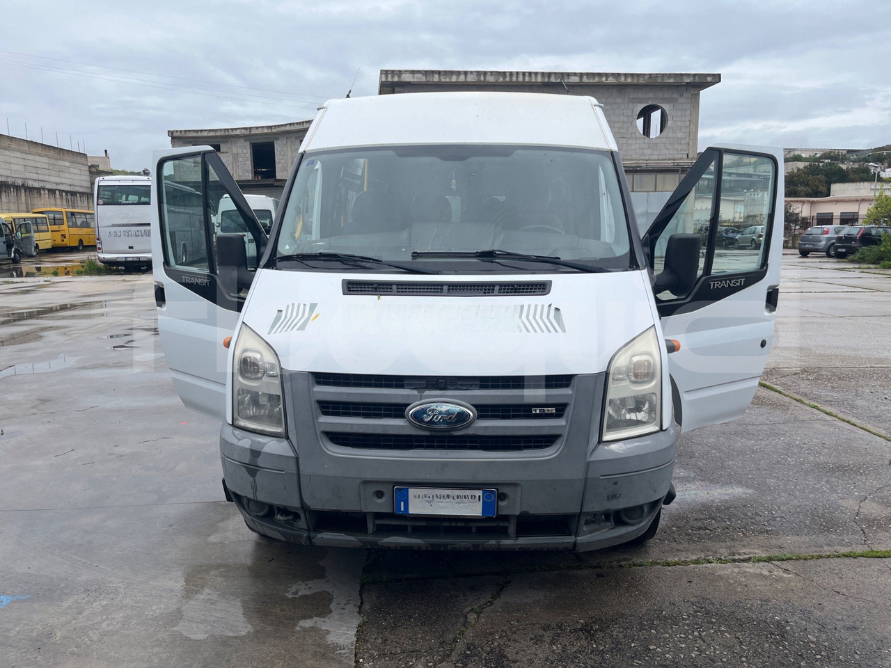 Ford Transit - Minibus, Transport de personnes: photos 2 Ford Transit - Minibus, Transport de personnes: photos 2