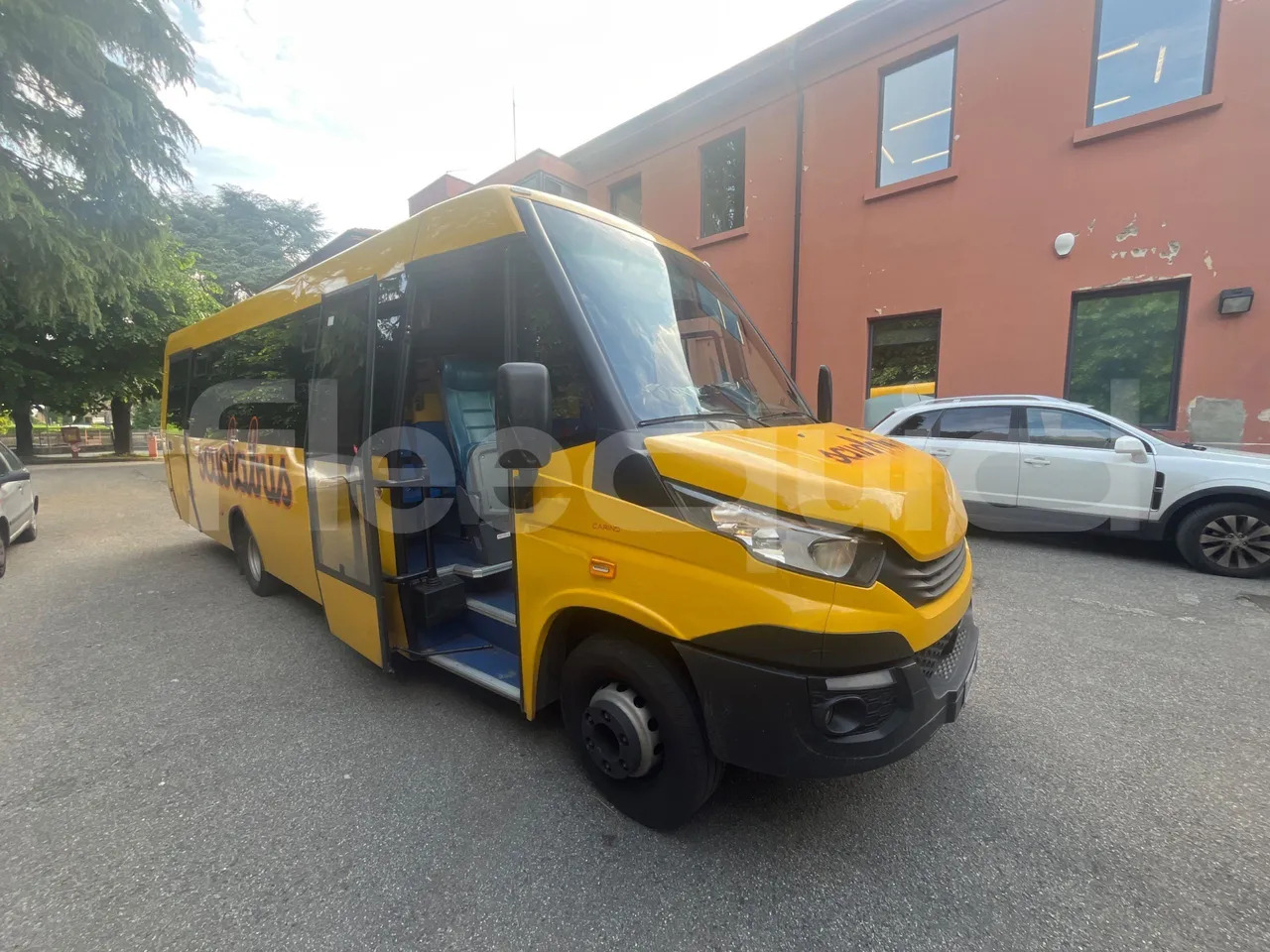 Iveco 70C14G - Bus scolaire: photos 1 Iveco 70C14G - Bus scolaire: photos 1