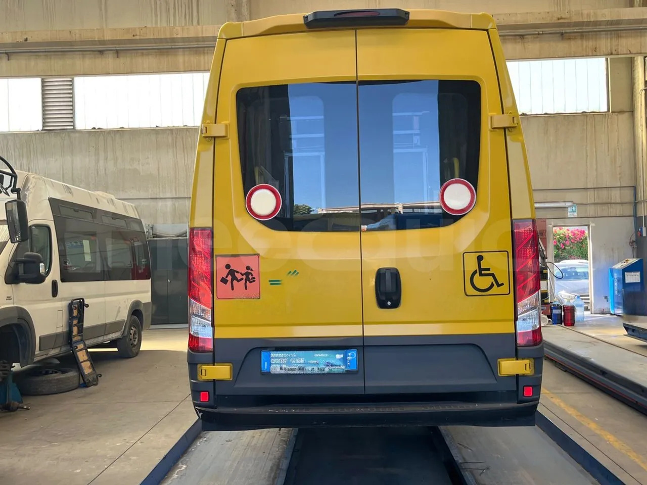 Iveco Daily - Bus scolaire: photos 5 Iveco Daily - Bus scolaire: photos 5