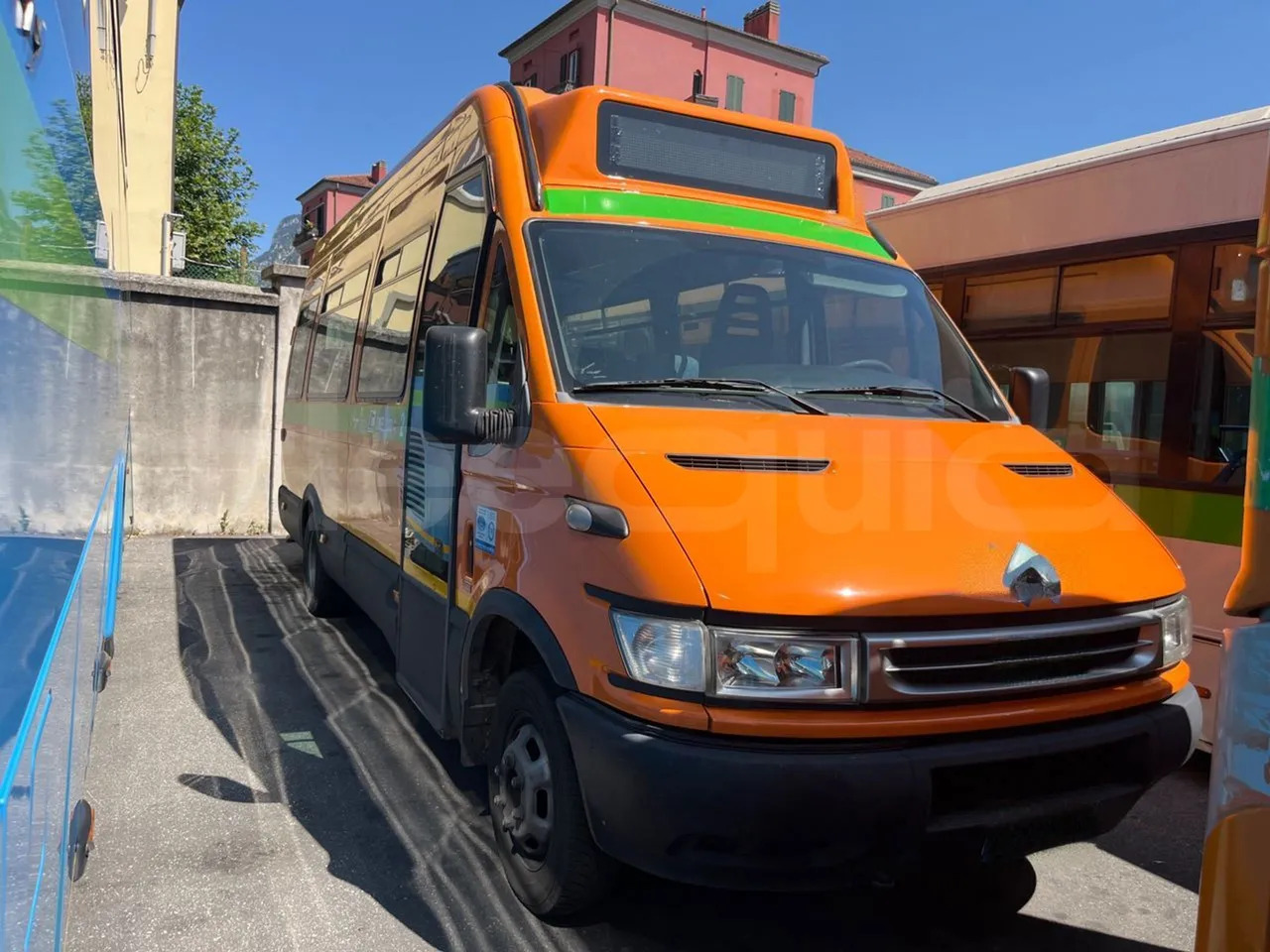 Iveco Daily - Minibus, Transport de personnes: photos 1 Iveco Daily - Minibus, Transport de personnes: photos 1