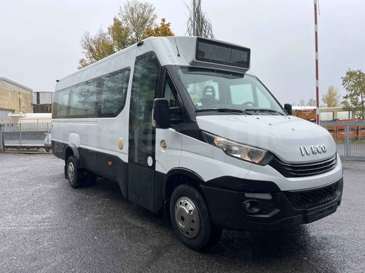 Iveco Daily - Bus interurbain: photos 1 Iveco Daily - Bus interurbain: photos 1