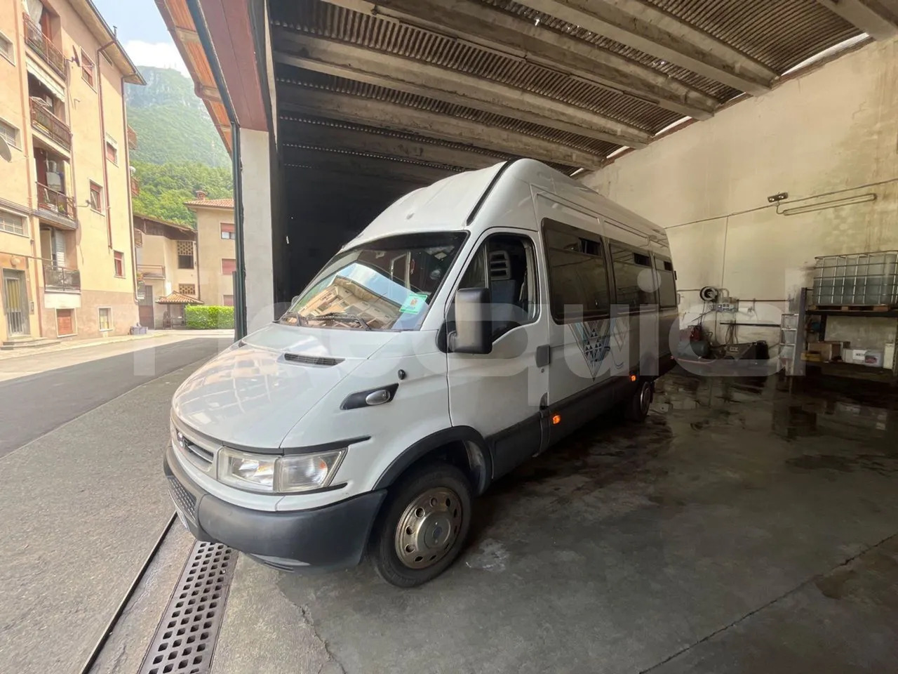 Iveco Daily - Minibus, Transport de personnes: photos 1 Iveco Daily - Minibus, Transport de personnes: photos 1